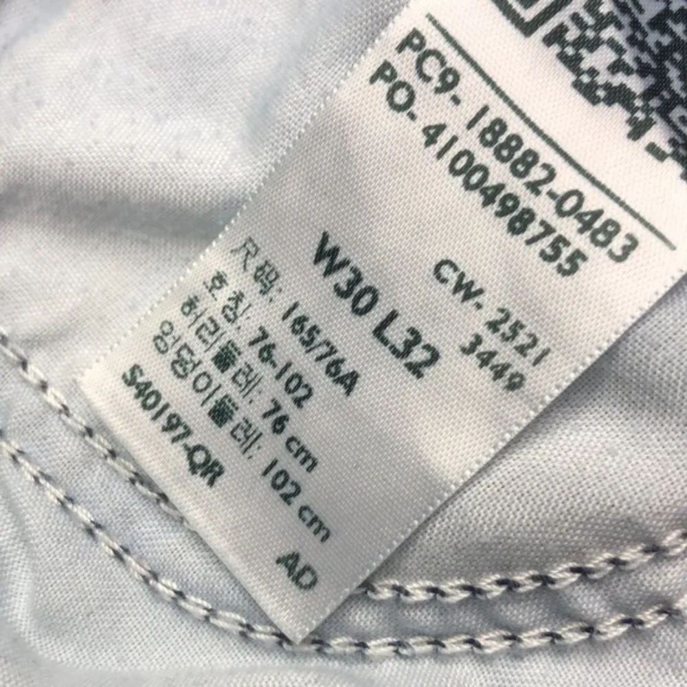 LEVI DISTRESS 721 HIGH-RISE SKINNY JEANS 30x32 ⭐️